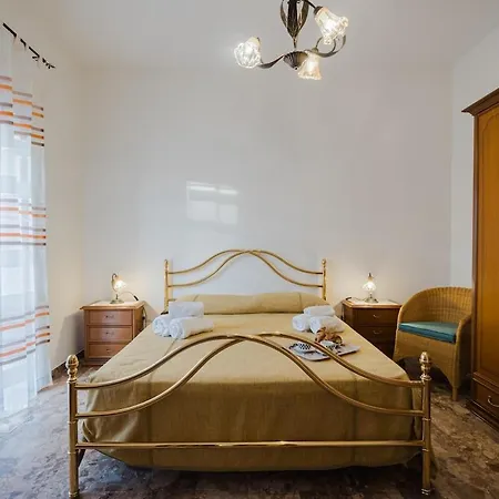 Affittasardegna- Portico Delle Rose Apartment Castelsardo
