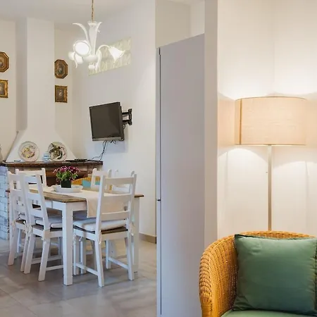 Affittasardegna- Portico Delle Rose Apartment *
