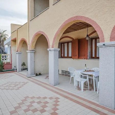 Affittasardegna- Portico Delle Rose *